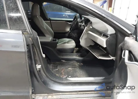 2015 Tesla Model S 70D/85D/P85D из США, поврежденный, VIN 5YJSA1E25FF115077